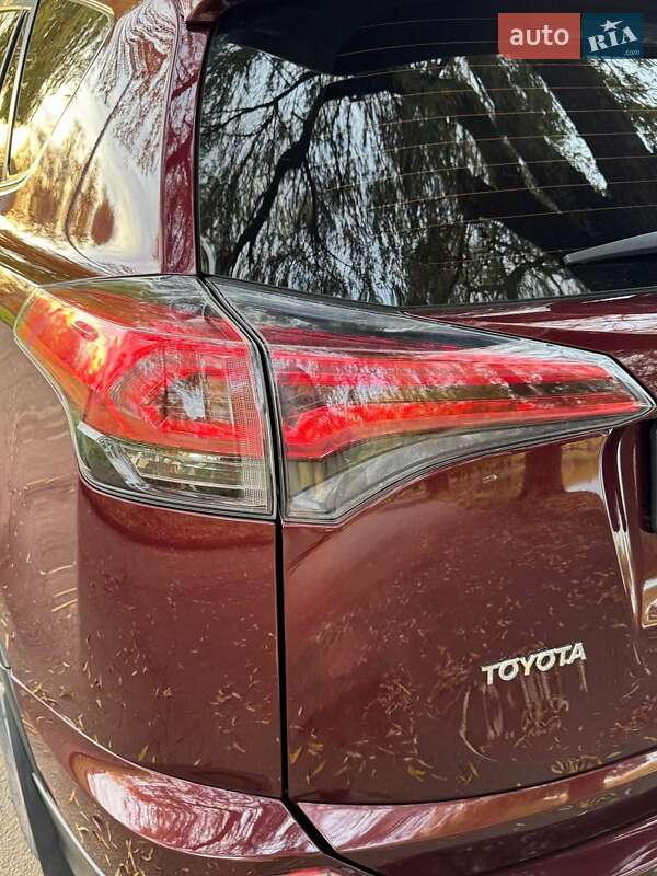 Внедорожник / Кроссовер Toyota RAV4 2017 в Ровно фото 14 Внедорожник / Кроссовер Toyota RAV4 2017 в Ровно
