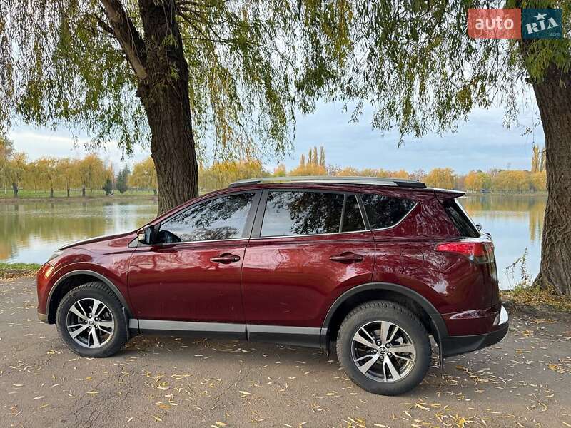 Внедорожник / Кроссовер Toyota RAV4 2017 в Ровно фото 5 Внедорожник / Кроссовер Toyota RAV4 2017 в Ровно