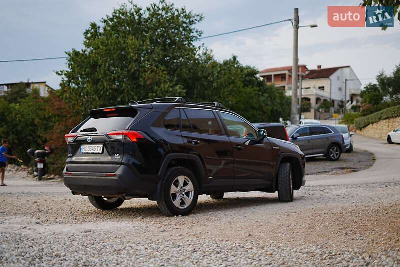 Позашляховик / Кросовер Toyota RAV4 2019 в Сколе