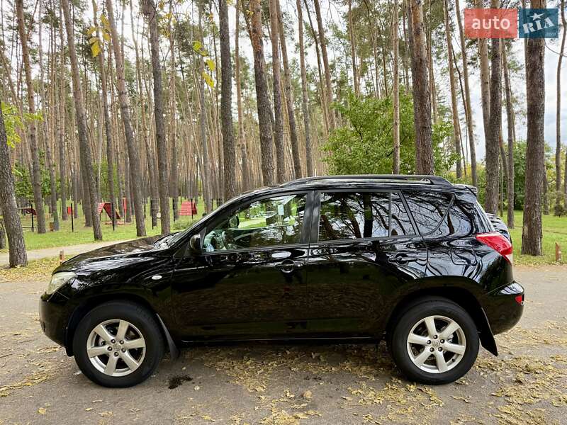 Внедорожник / Кроссовер Toyota RAV4 2007 в Киеве