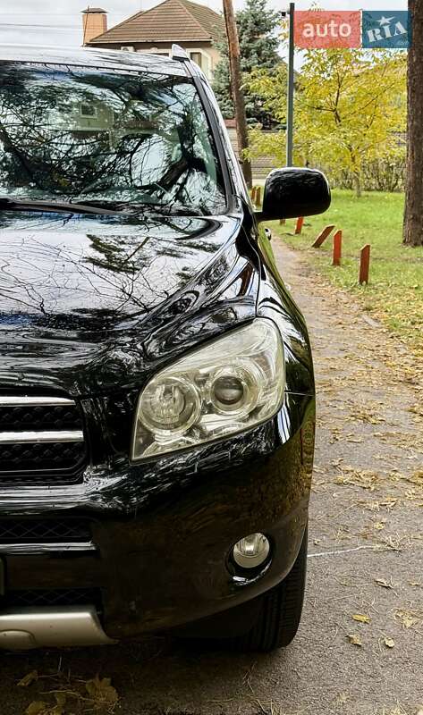 Внедорожник / Кроссовер Toyota RAV4 2007 в Киеве