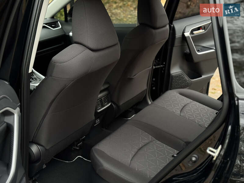 Внедорожник / Кроссовер Toyota RAV4 2023 в Киеве фото 41 Внедорожник / Кроссовер Toyota RAV4 2023 в Киеве