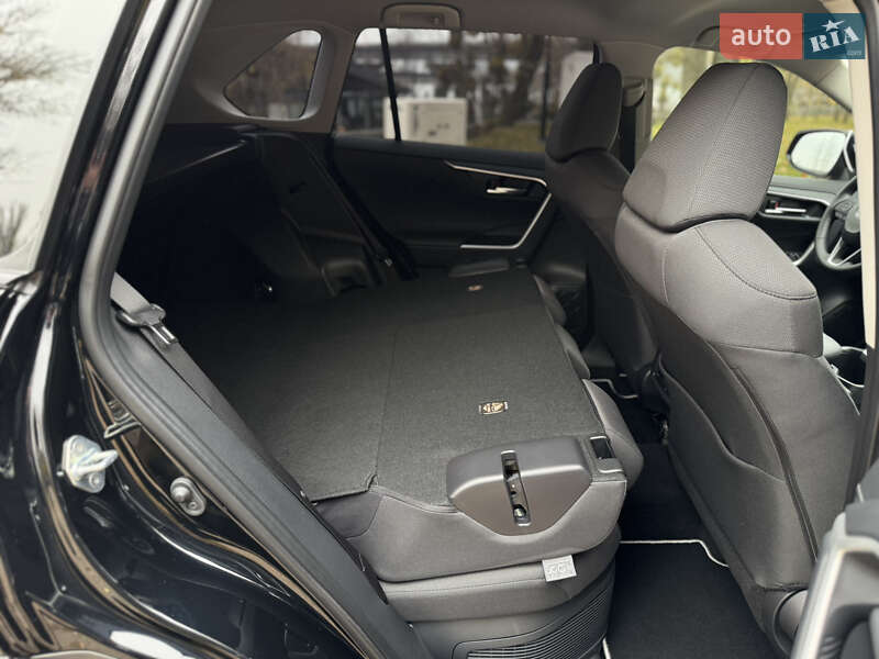 Внедорожник / Кроссовер Toyota RAV4 2023 в Киеве фото 48 Внедорожник / Кроссовер Toyota RAV4 2023 в Киеве