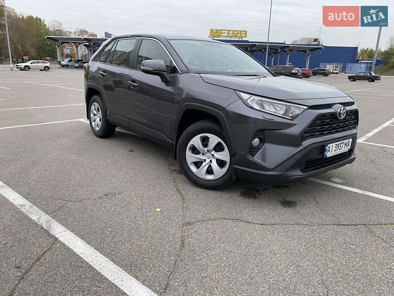 Внедорожник / Кроссовер Toyota RAV4 2020 в Киеве фото 4 Внедорожник / Кроссовер Toyota RAV4 2020 в Киеве