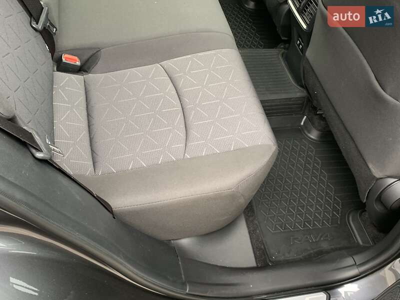 Внедорожник / Кроссовер Toyota RAV4 2020 в Киеве фото 27 Внедорожник / Кроссовер Toyota RAV4 2020 в Киеве