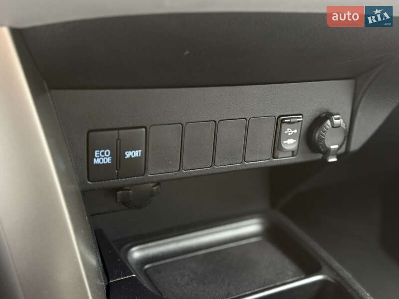 Внедорожник / Кроссовер Toyota RAV4 2013 в Одессе