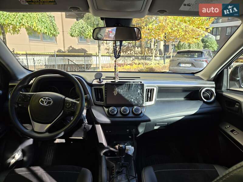 Внедорожник / Кроссовер Toyota RAV4 2016 в Киеве