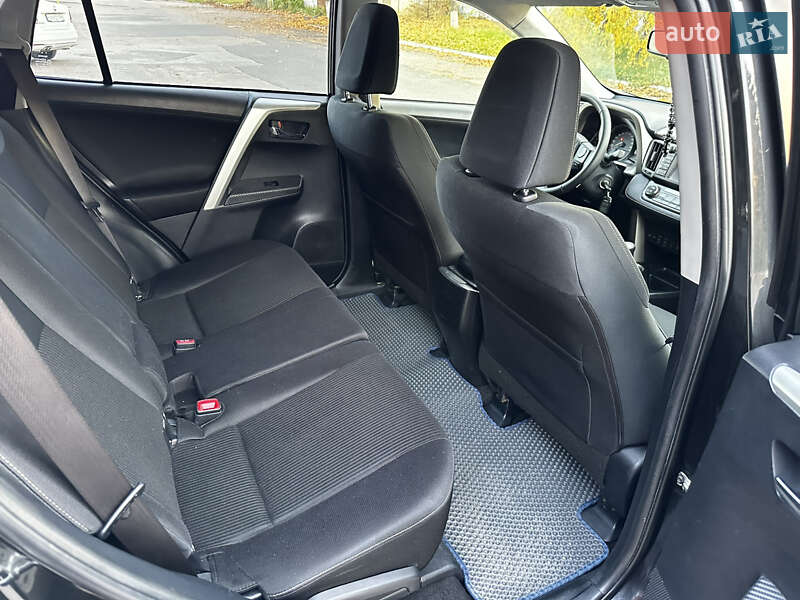 Внедорожник / Кроссовер Toyota RAV4 2013 в Кропивницком