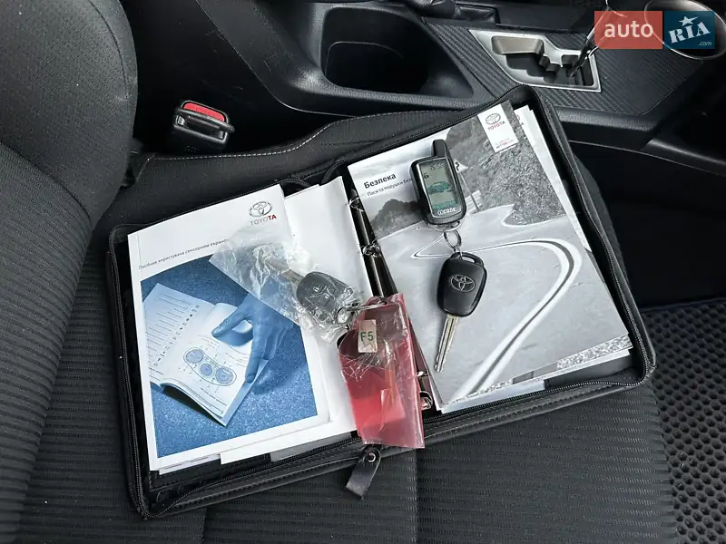 Внедорожник / Кроссовер Toyota RAV4 2013 в Кропивницком документ