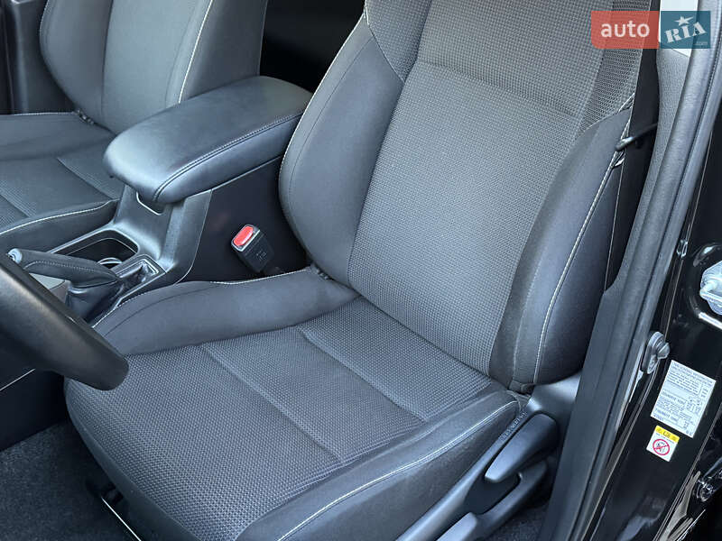 Внедорожник / Кроссовер Toyota RAV4 2017 в Харькове фото 14 Внедорожник / Кроссовер Toyota RAV4 2017 в Харькове