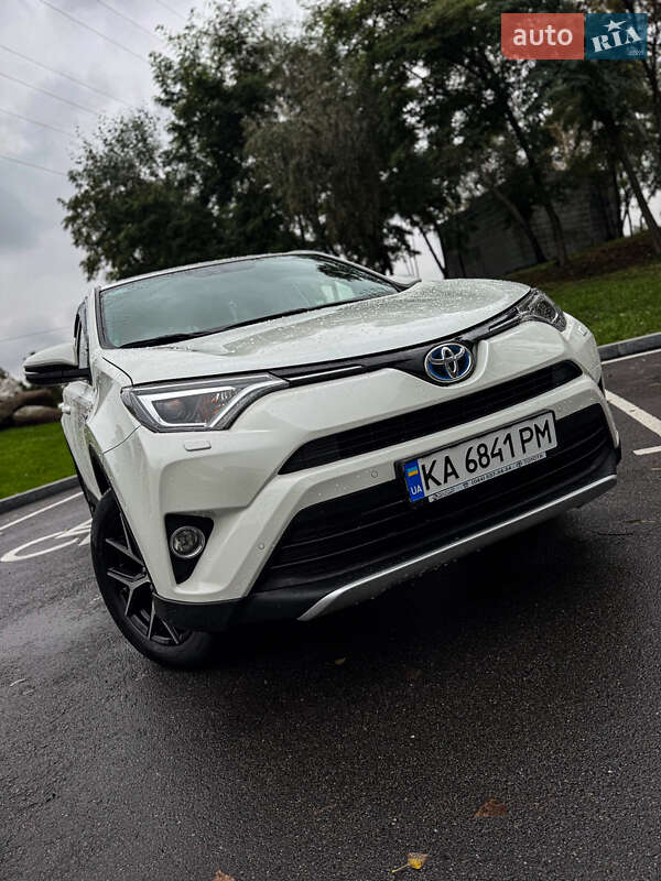 Внедорожник / Кроссовер Toyota RAV4 2017 в Киеве фото 4 Внедорожник / Кроссовер Toyota RAV4 2017 в Киеве