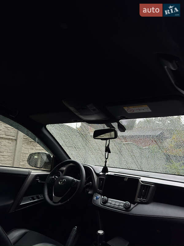 Внедорожник / Кроссовер Toyota RAV4 2017 в Киеве фото 18 Внедорожник / Кроссовер Toyota RAV4 2017 в Киеве