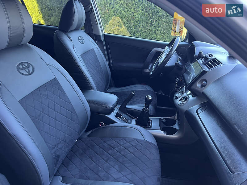 Внедорожник / Кроссовер Toyota RAV4 2008 в Меденичах