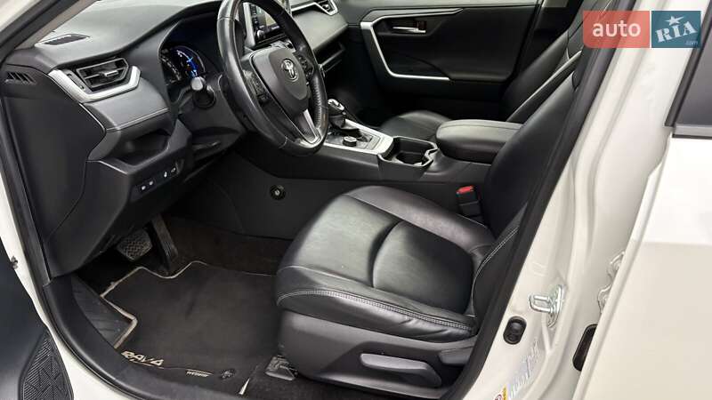 Внедорожник / Кроссовер Toyota RAV4 2019 в Киеве фото 12 Внедорожник / Кроссовер Toyota RAV4 2019 в Киеве
