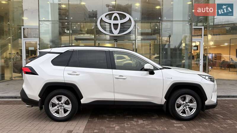 Внедорожник / Кроссовер Toyota RAV4 2019 в Киеве фото 16 Внедорожник / Кроссовер Toyota RAV4 2019 в Киеве