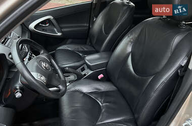 Позашляховик / Кросовер Toyota RAV4 2006 в Харкові