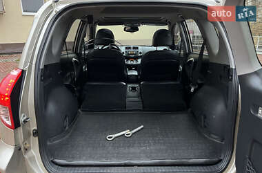 Позашляховик / Кросовер Toyota RAV4 2006 в Харкові