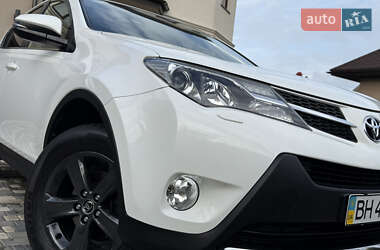 Позашляховик / Кросовер Toyota RAV4 2015 в Одесі