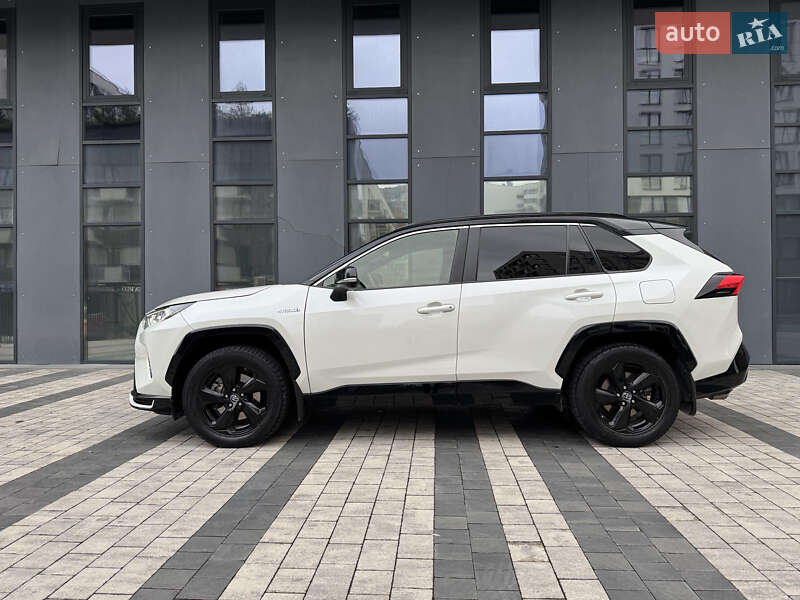 Внедорожник / Кроссовер Toyota RAV4 2019 в Львове