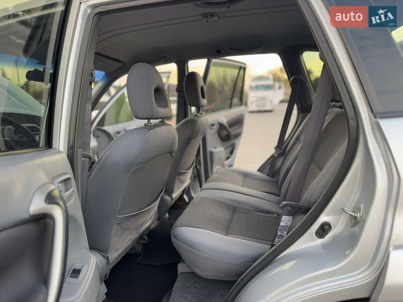 Позашляховик / Кросовер Toyota RAV4 2003 в Одесі