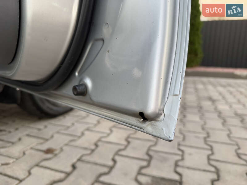 Позашляховик / Кросовер Toyota RAV4 2003 в Одесі