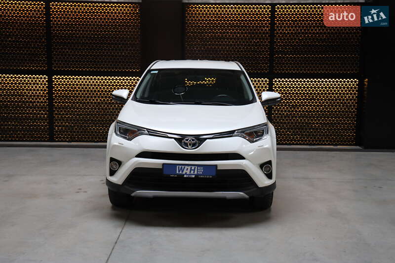 Внедорожник / Кроссовер Toyota RAV4 2017 в Луцке фото 2 Внедорожник / Кроссовер Toyota RAV4 2017 в Луцке