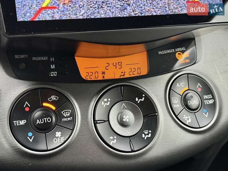 Внедорожник / Кроссовер Toyota RAV4 2010 в Харькове