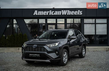Внедорожник / Кроссовер Toyota RAV4 2019 в Черновцах