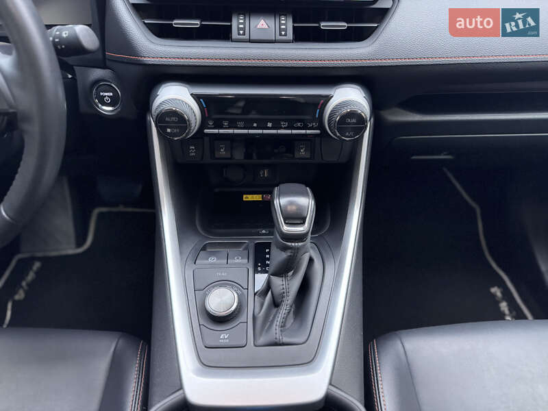 Внедорожник / Кроссовер Toyota RAV4 2023 в Ровно фото 32 Внедорожник / Кроссовер Toyota RAV4 2023 в Ровно