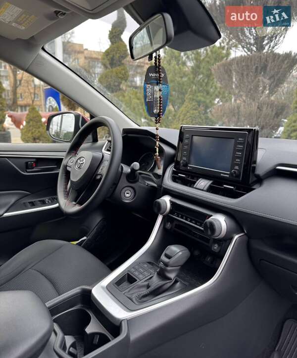 Внедорожник / Кроссовер Toyota RAV4 2019 в Виннице