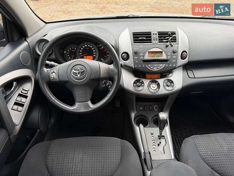 Внедорожник / Кроссовер Toyota RAV4 2008 в Харькове