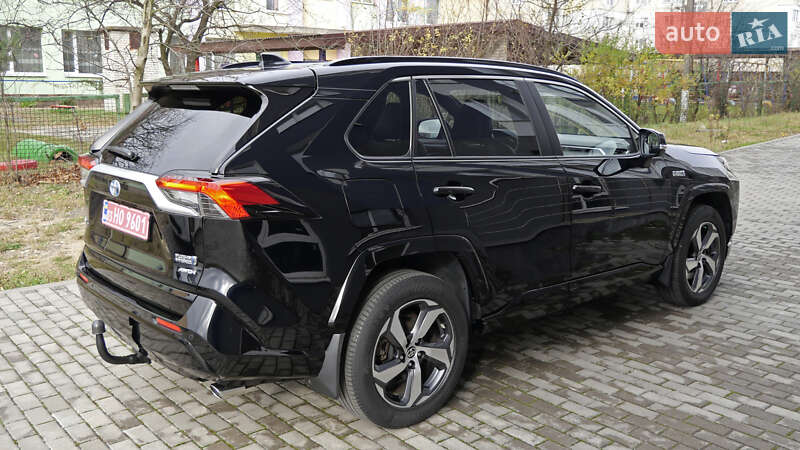 Позашляховик / Кросовер Toyota RAV4 2020 в Львові