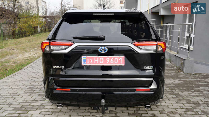 Позашляховик / Кросовер Toyota RAV4 2020 в Львові
