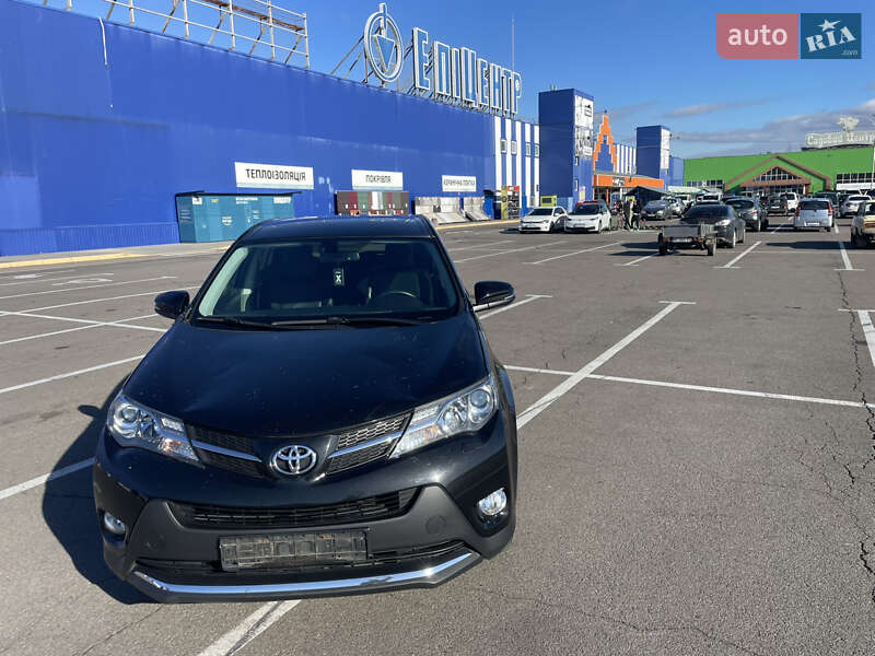 Позашляховик / Кросовер Toyota RAV4 2014 в Мукачевому