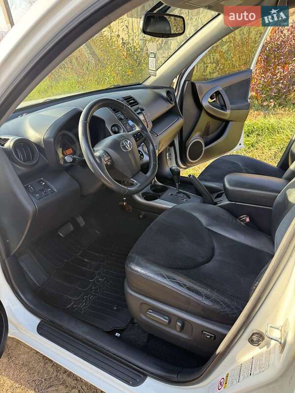Внедорожник / Кроссовер Toyota RAV4 2011 в Киеве фото 2 Внедорожник / Кроссовер Toyota RAV4 2011 в Киеве