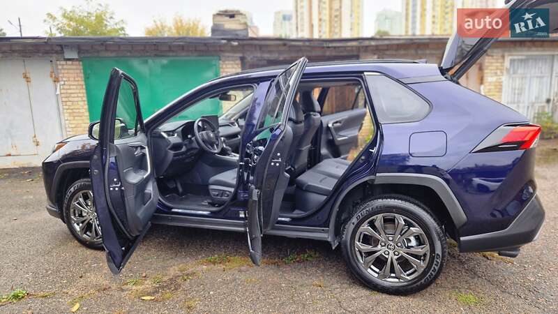 Внедорожник / Кроссовер Toyota RAV4 2023 в Киеве фото 20 Внедорожник / Кроссовер Toyota RAV4 2023 в Киеве