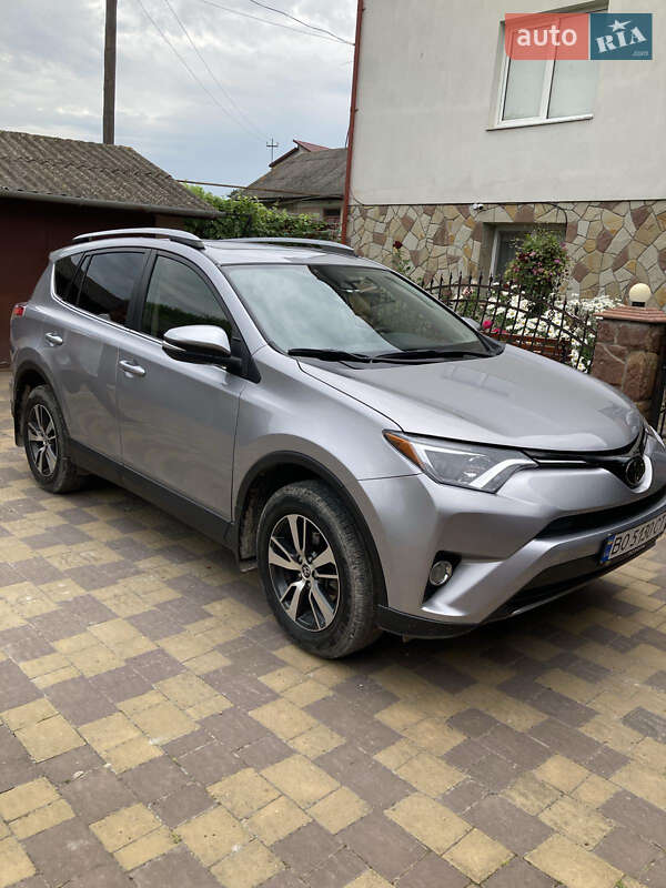 Внедорожник / Кроссовер Toyota RAV4 2017 в Тернополе фото 2 Внедорожник / Кроссовер Toyota RAV4 2017 в Тернополе