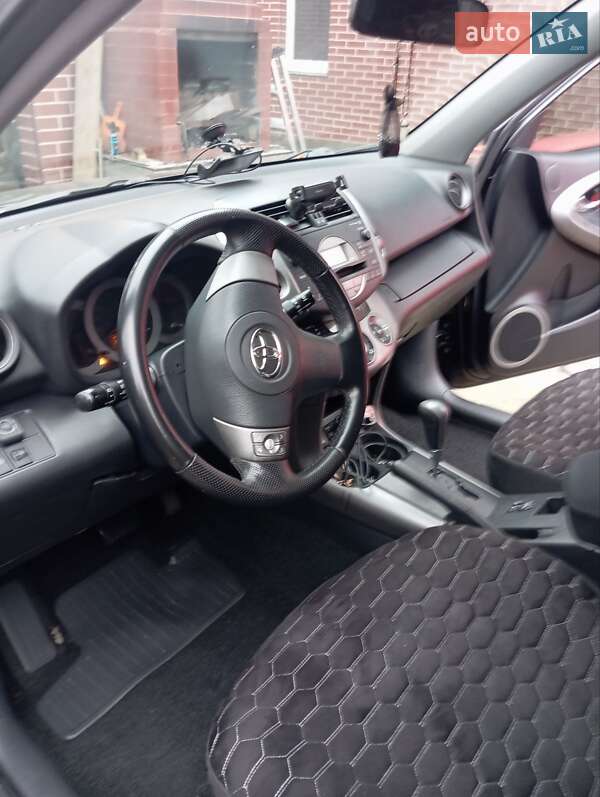 Позашляховик / Кросовер Toyota RAV4 2008 в Василькові