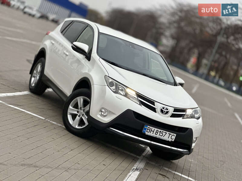 Позашляховик / Кросовер Toyota RAV4 2015 в Одесі