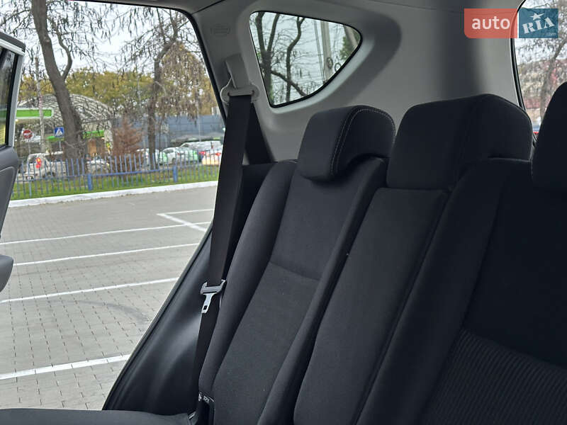 Позашляховик / Кросовер Toyota RAV4 2015 в Одесі