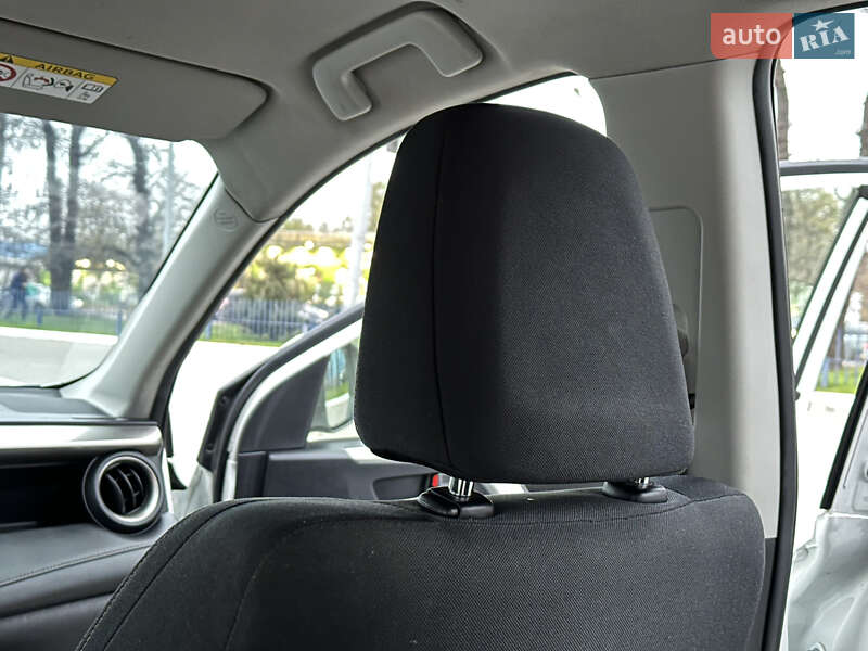 Позашляховик / Кросовер Toyota RAV4 2015 в Одесі