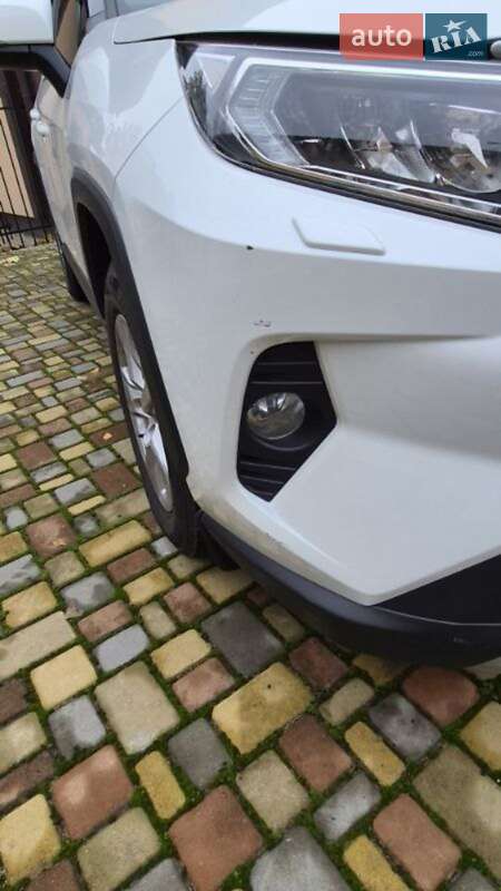 Позашляховик / Кросовер Toyota RAV4 2021 в Києві