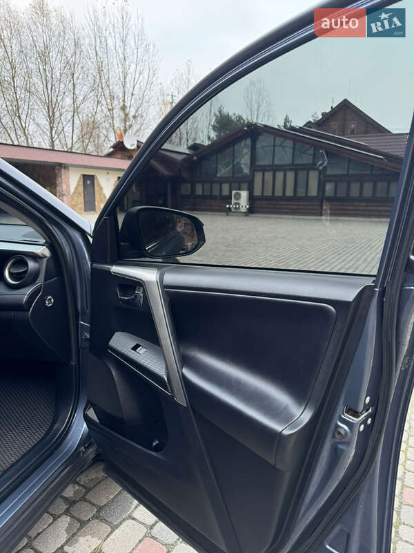 Внедорожник / Кроссовер Toyota RAV4 2013 в Любомле