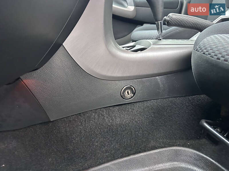 Внедорожник / Кроссовер Toyota RAV4 2006 в Киеве фото 27 Внедорожник / Кроссовер Toyota RAV4 2006 в Киеве