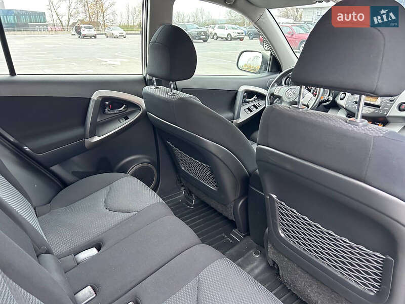 Внедорожник / Кроссовер Toyota RAV4 2006 в Киеве фото 43 Внедорожник / Кроссовер Toyota RAV4 2006 в Киеве