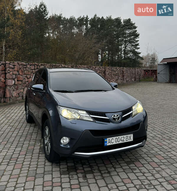 Внедорожник / Кроссовер Toyota RAV4 2013 в Любомле