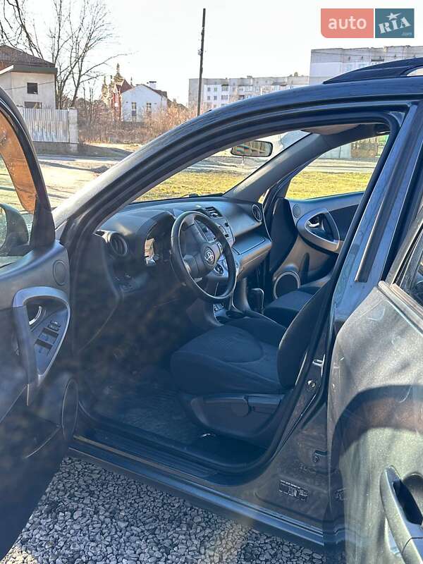 Внедорожник / Кроссовер Toyota RAV4 2008 в Львове
