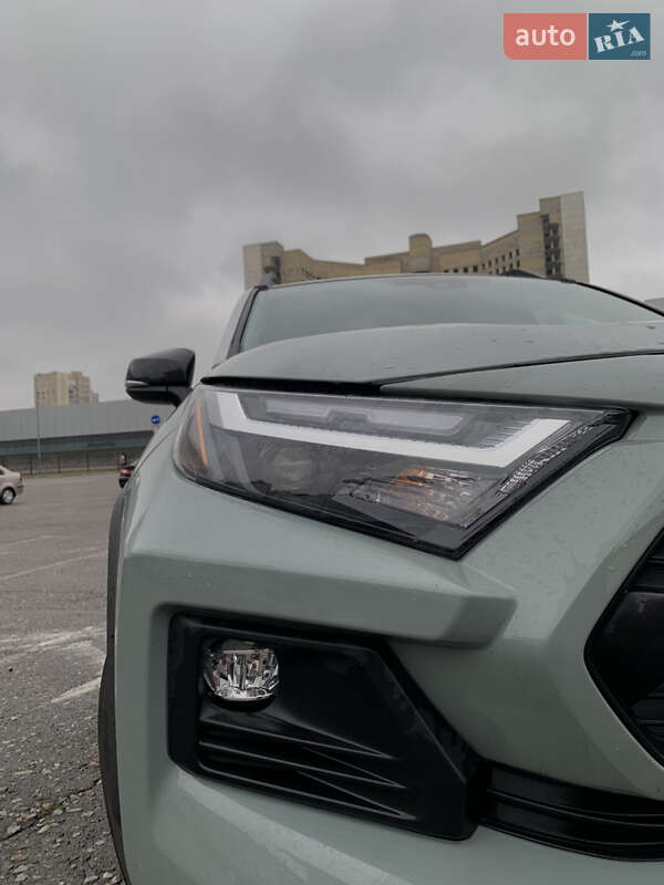 Внедорожник / Кроссовер Toyota RAV4 2022 в Киеве