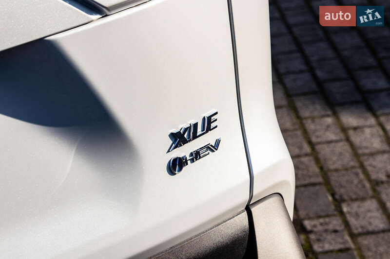 Внедорожник / Кроссовер Toyota RAV4 2025 в Львове