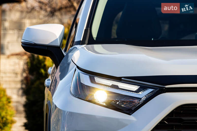 Внедорожник / Кроссовер Toyota RAV4 2025 в Львове